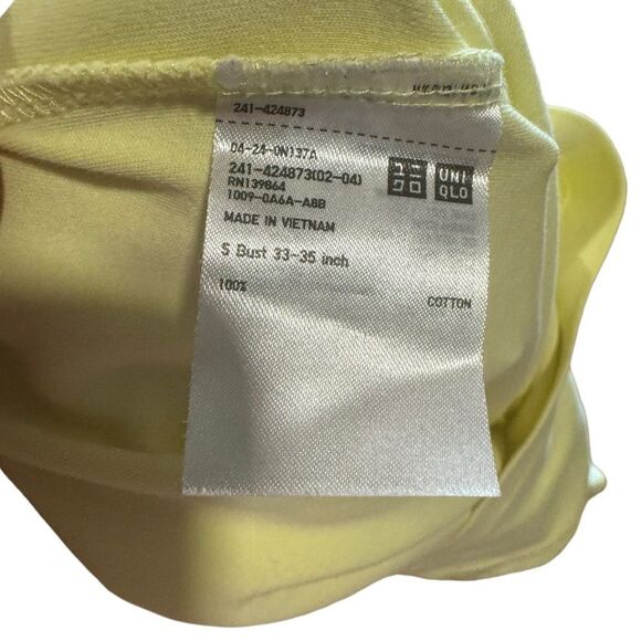 2/$20 Uniqlo Unique U Crew Neck Short-Sleeve T-Shirt - Picture 6 of 8